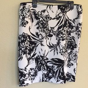 White House Black Market Skirt